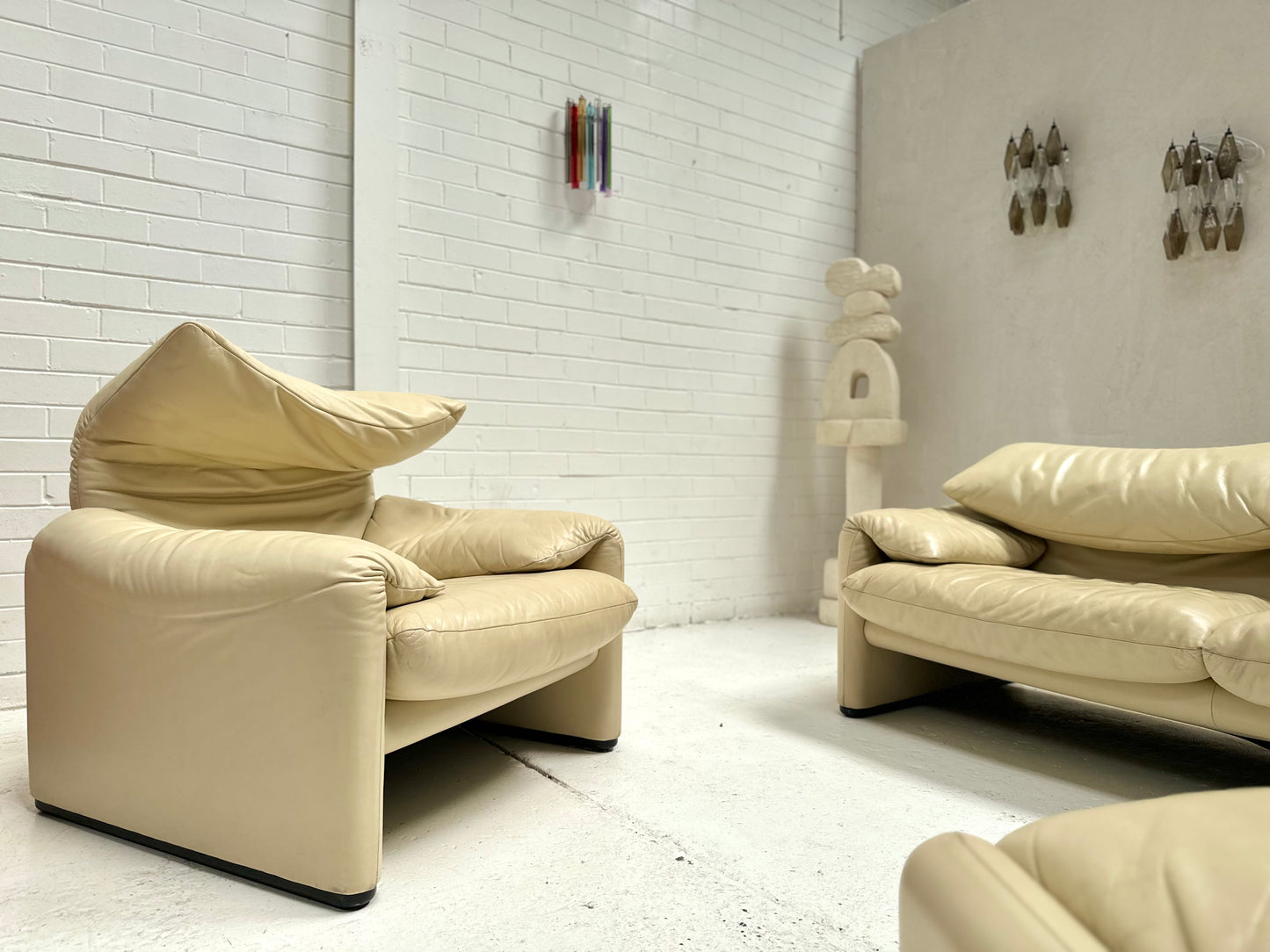 Cassina Maralunga Cream Leather Sofa by Vico Magistretti