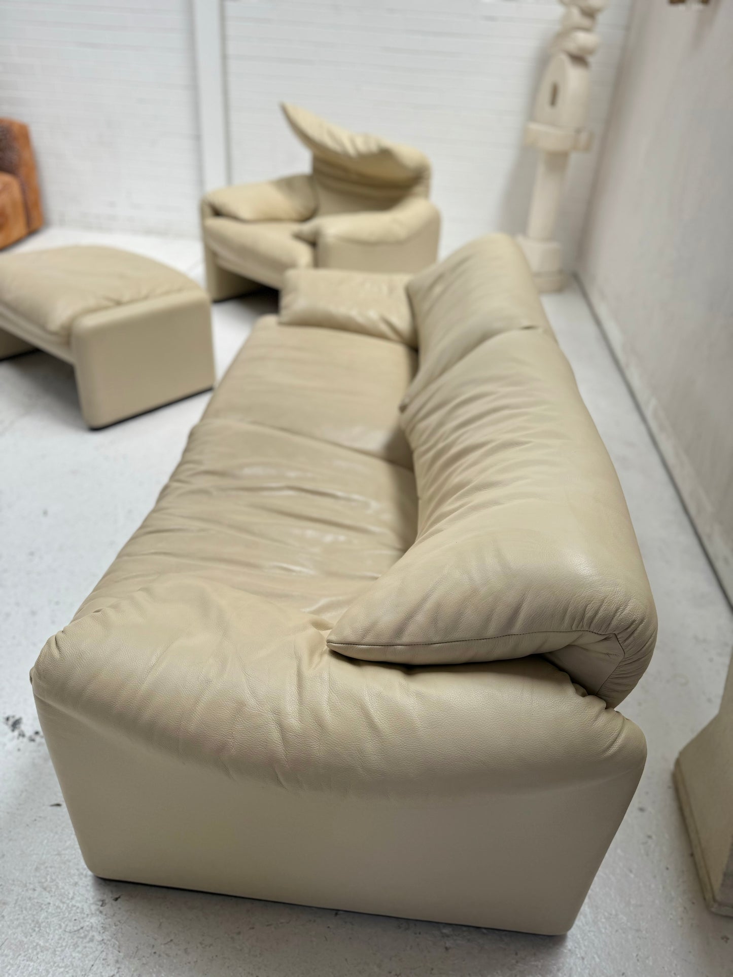 Cassina Maralunga Cream Leather Sofa by Vico Magistretti