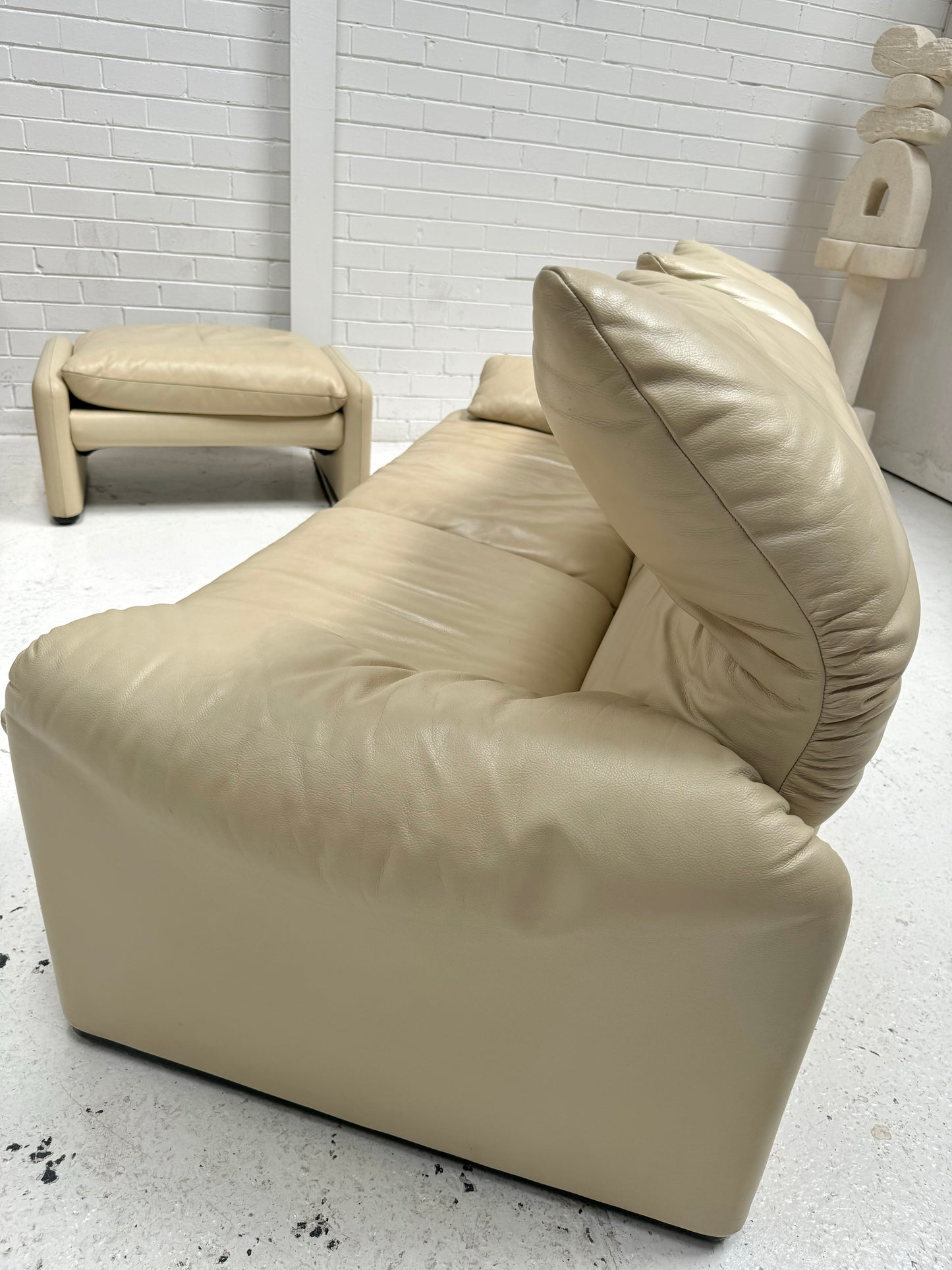 Cassina Maralunga Cream Leather Sofa by Vico Magistretti