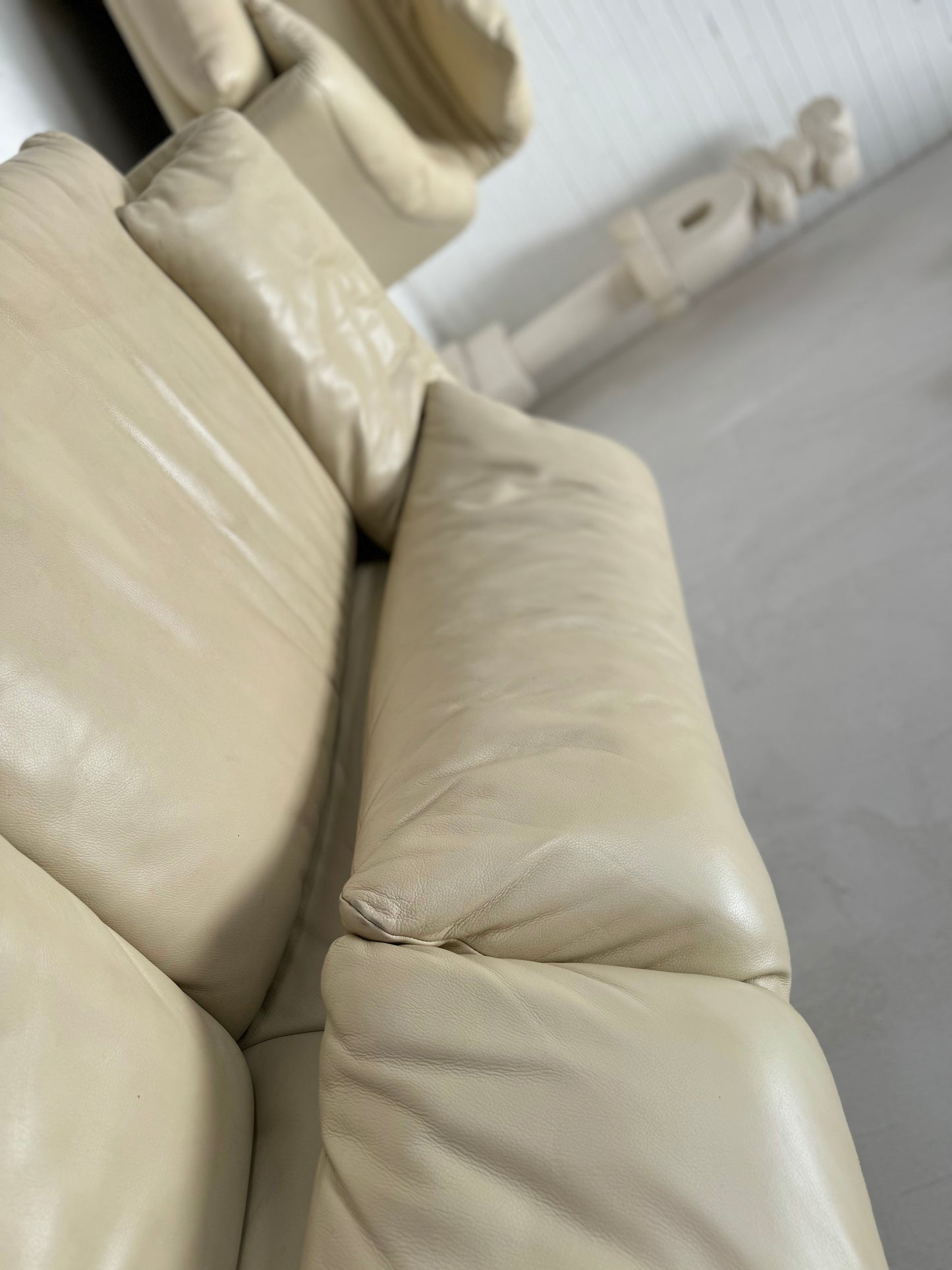 Cassina Maralunga Cream Leather Sofa by Vico Magistretti