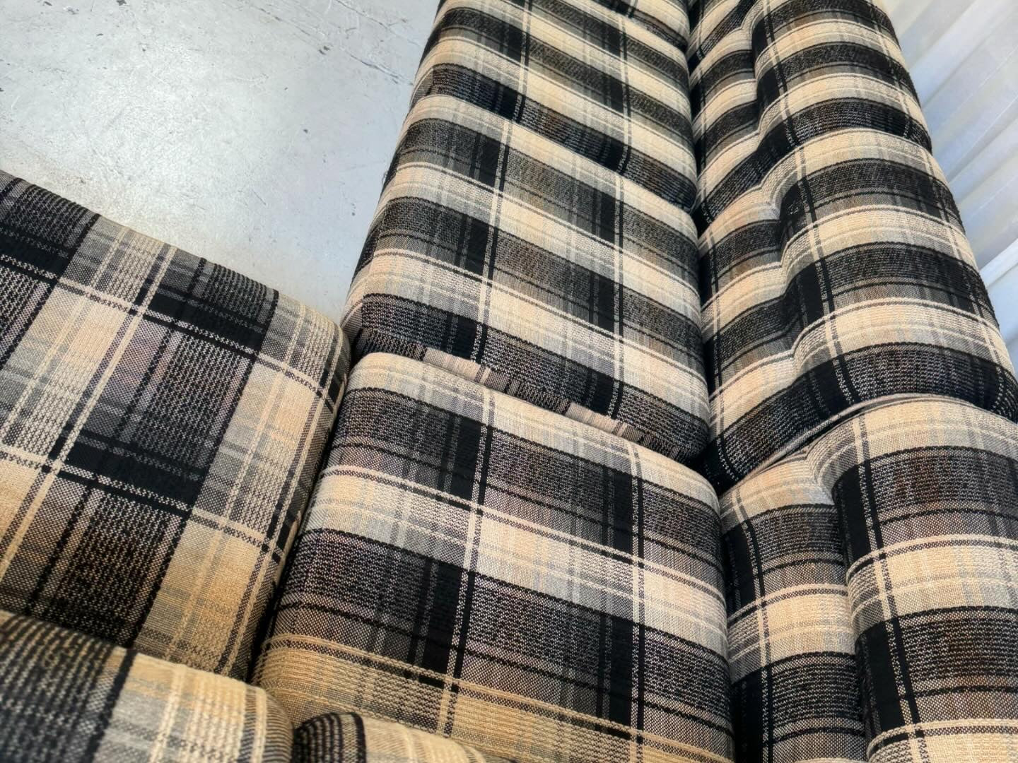 Vintage Check Vanderoza Sofa Set