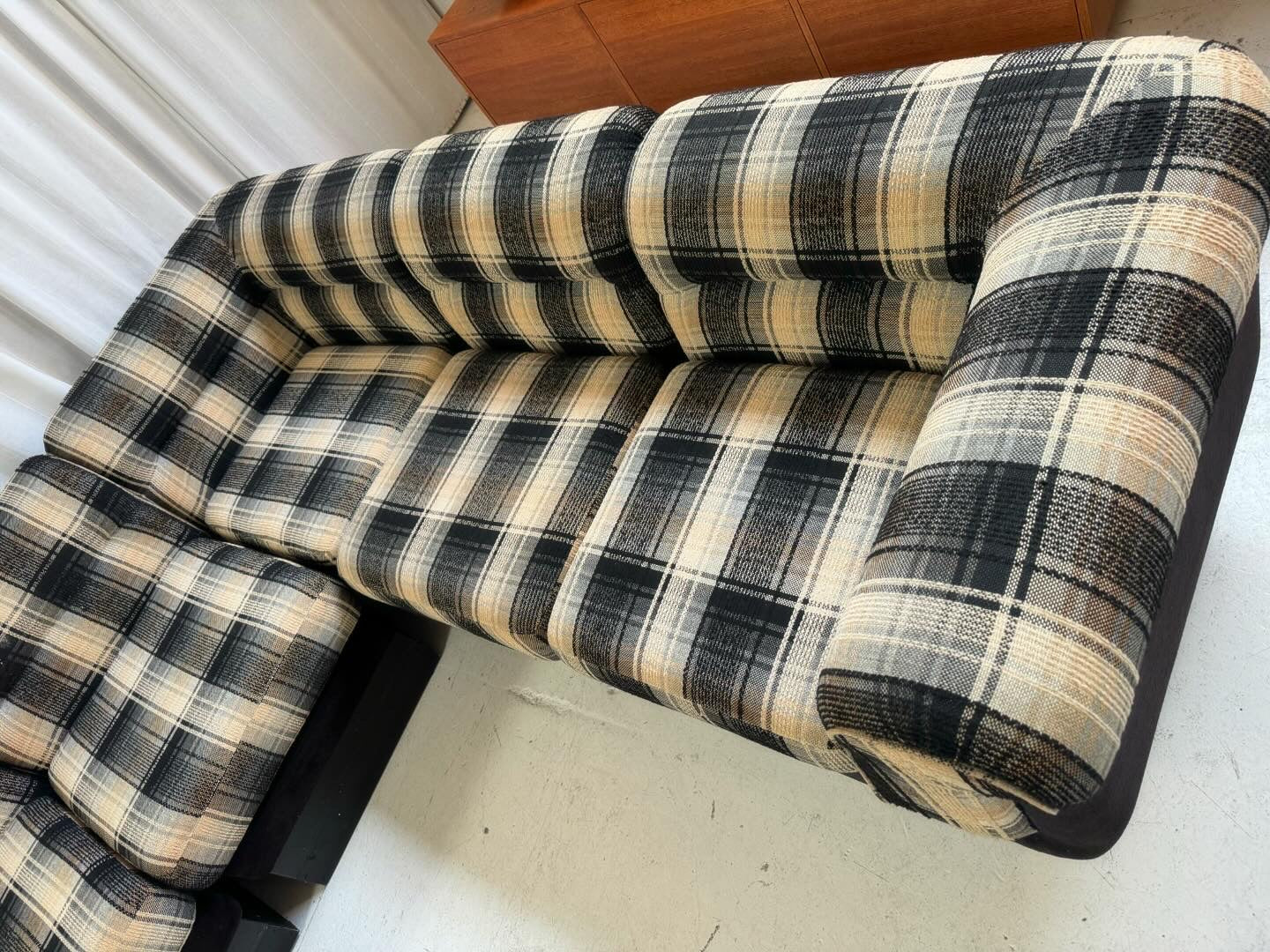 Vintage Check Vanderoza Sofa Set