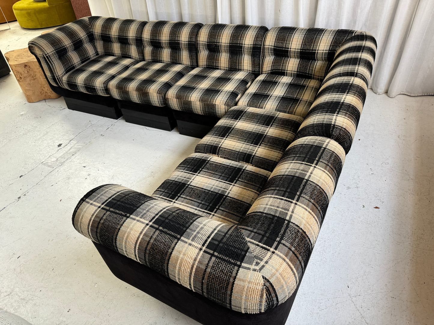 Vintage Check Vanderoza Sofa Set