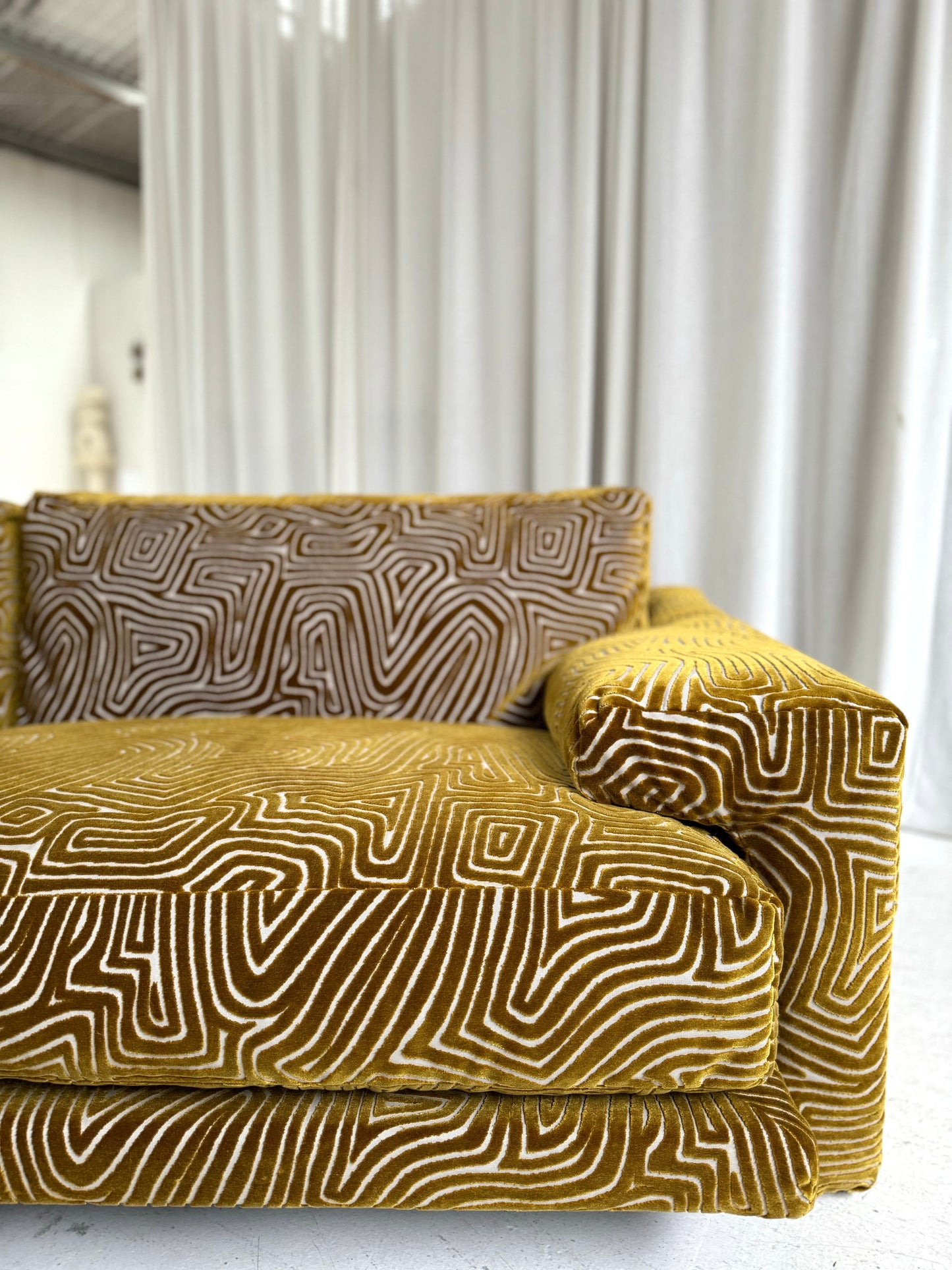 Midday Sofa by Giovanni Offredi for Sapporiti Italia