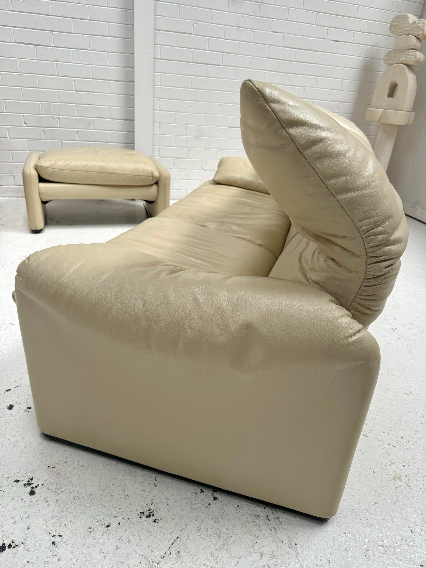 Cassina Maralunga Cream Leather Sofa by Vico Magistretti