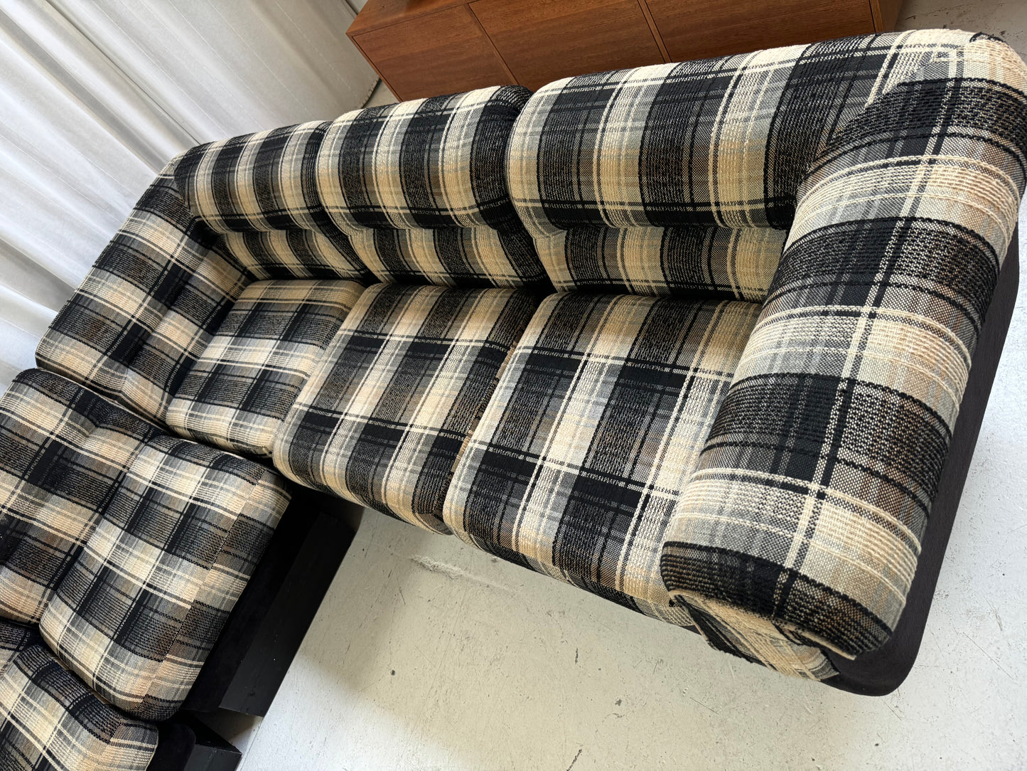 Vintage Check Vanderoza Sofa Set