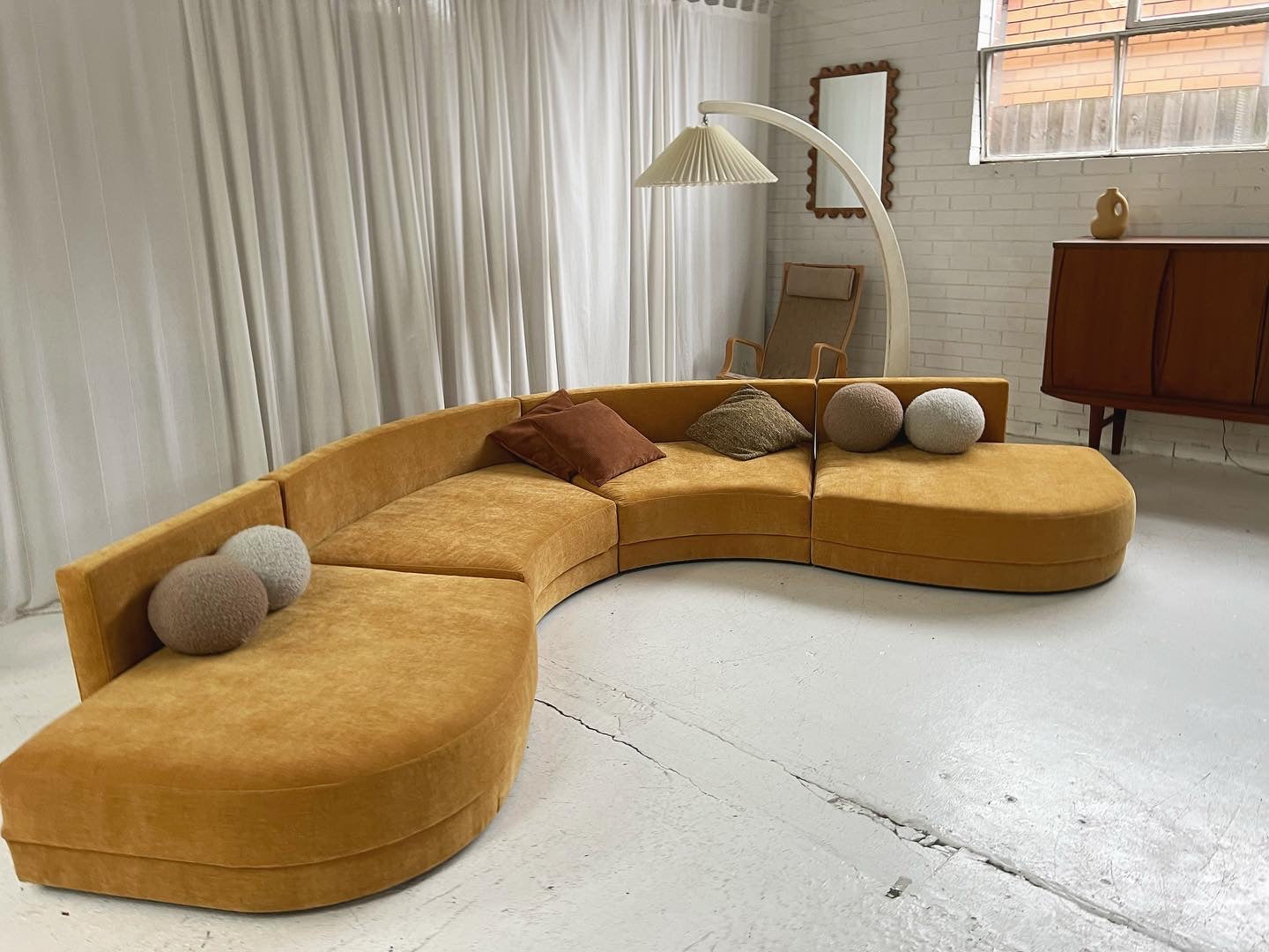 Bespoke Curvy Sofa - Preorder / Custom Fabric