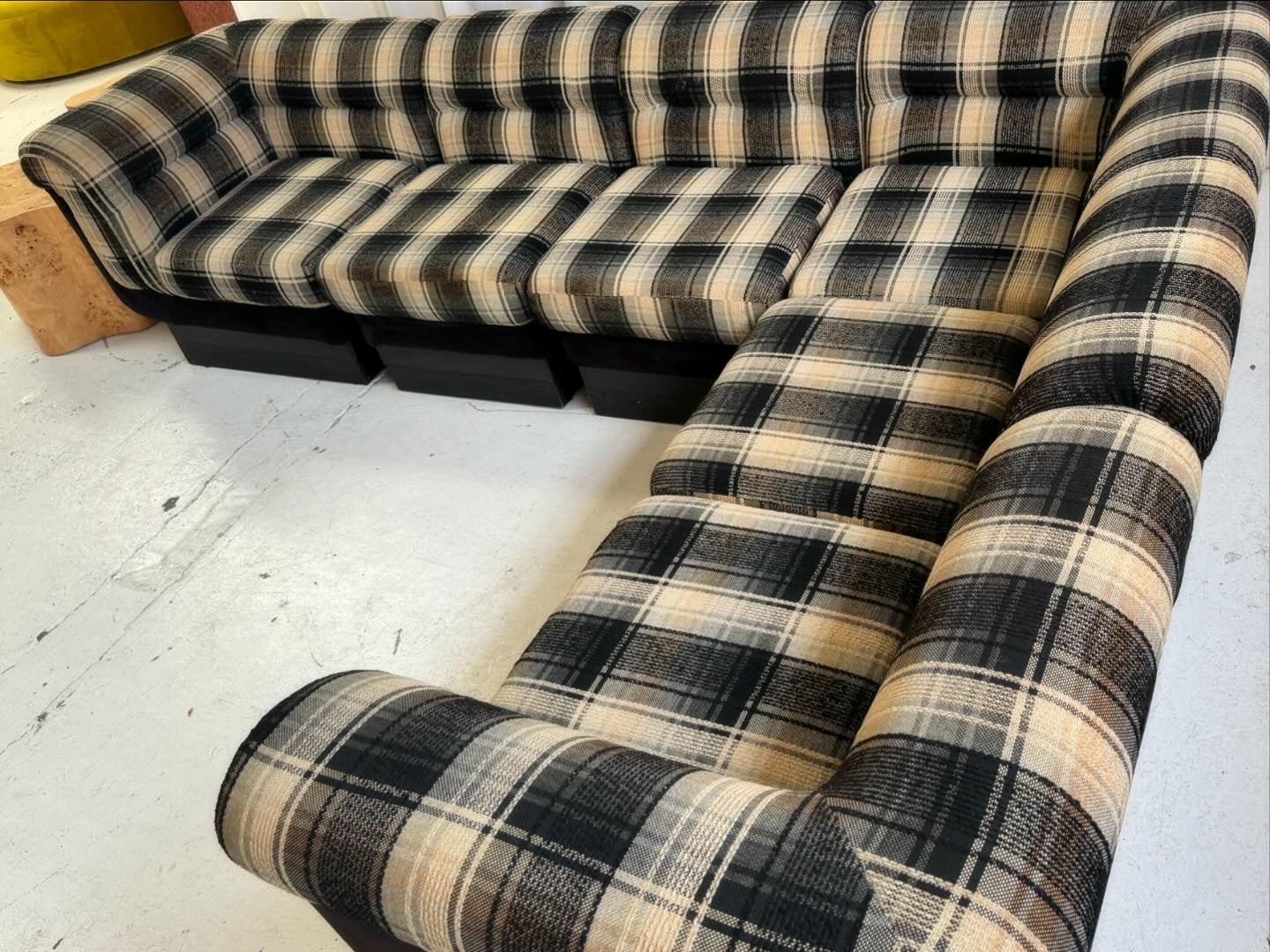 Vintage Check Vanderoza Sofa Set