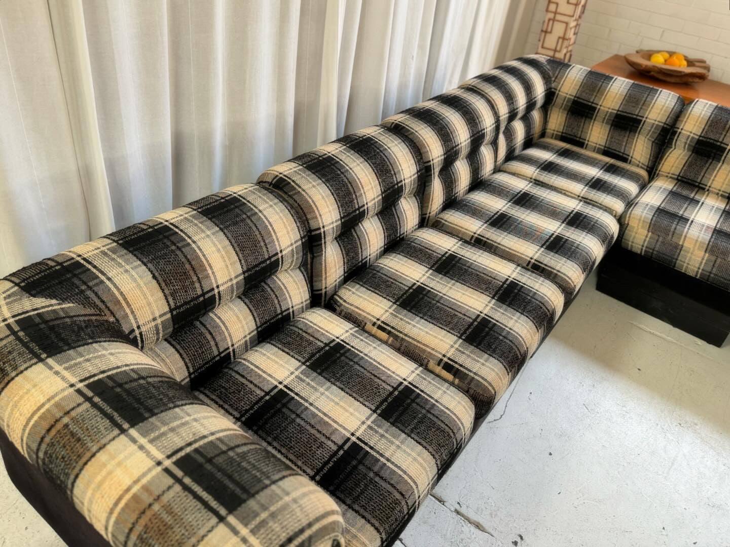 Vintage Check Vanderoza Sofa Set