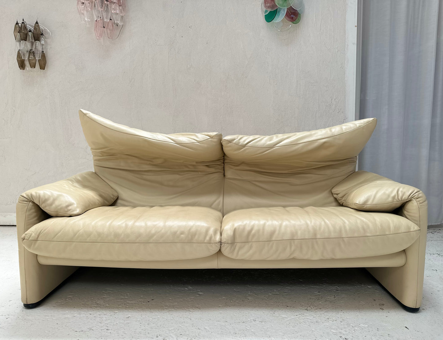 Cassina Maralunga Cream Leather Sofa by Vico Magistretti